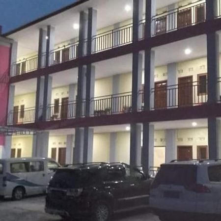 Fx72 Labuan Bajo Hotel Eksteriør bilde