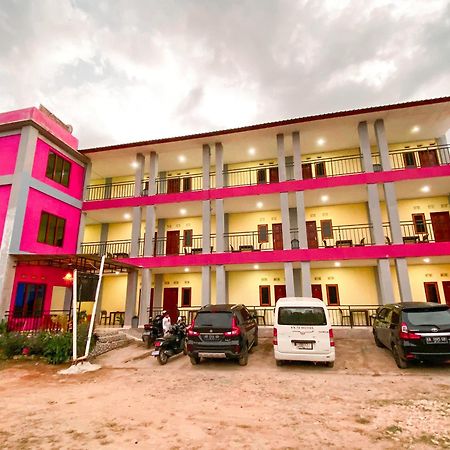 Fx72 Labuan Bajo Hotel Eksteriør bilde
